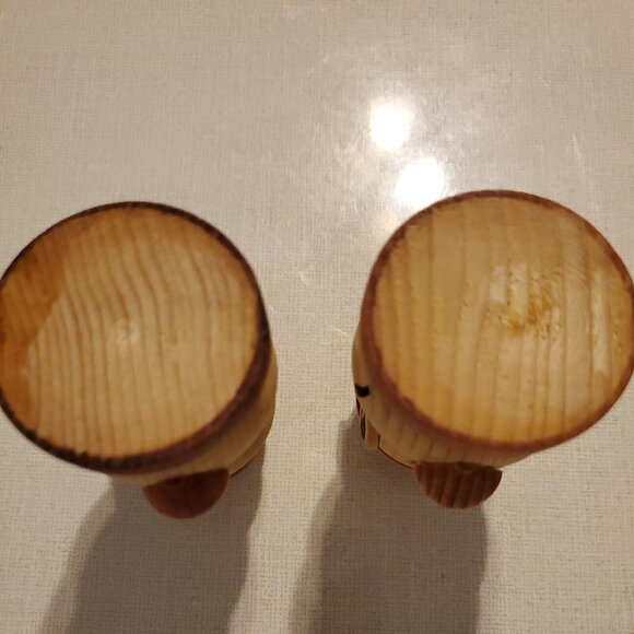 Vintage Wooden Carved Salt and Pepper Shakers Handmade 3" Zakopane Poland Owls - Picture 8 of 8